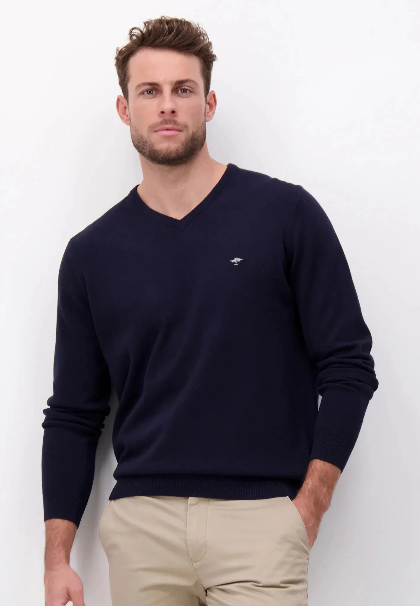 FYNCH HATTON V-Neck Sweater - Men's Fine Knit – Navy