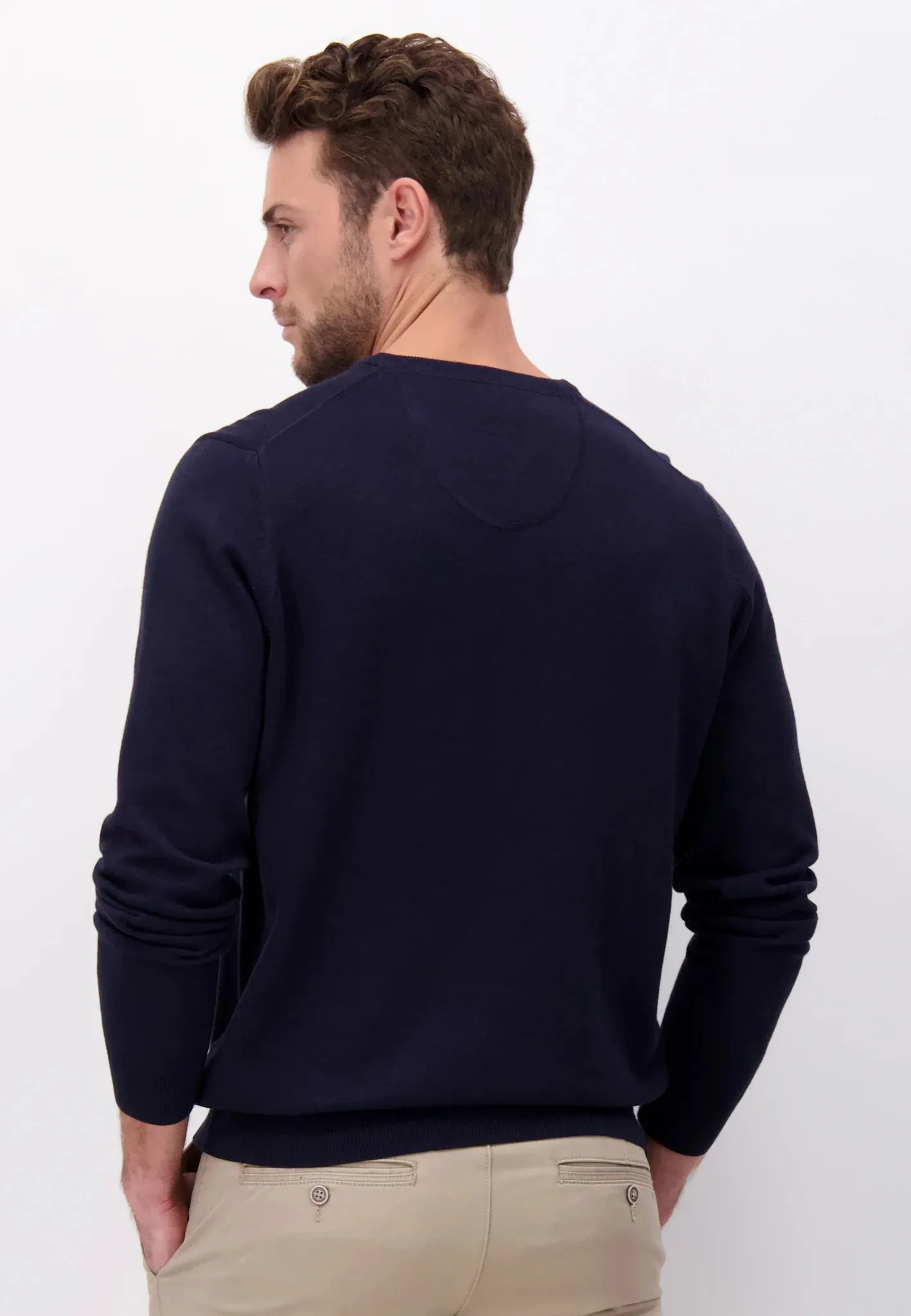 FYNCH HATTON V-Neck Sweater - Men's Fine Knit – Navy