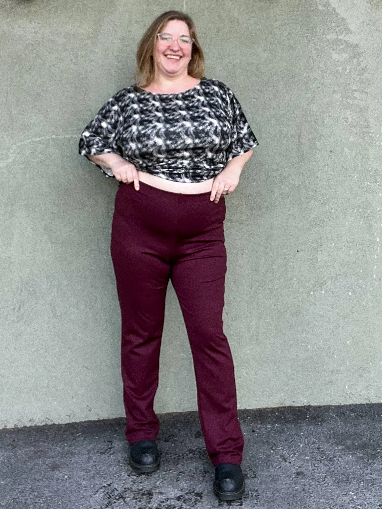 Kelsi Pant in Burgundy Ponte