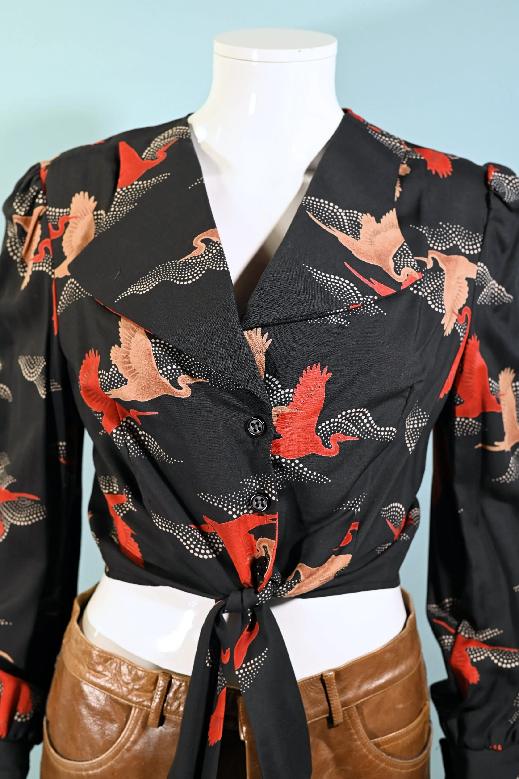 SOLD Vintage 70s Crop Top, Cranes Birds Long Puff Sleeve Top M