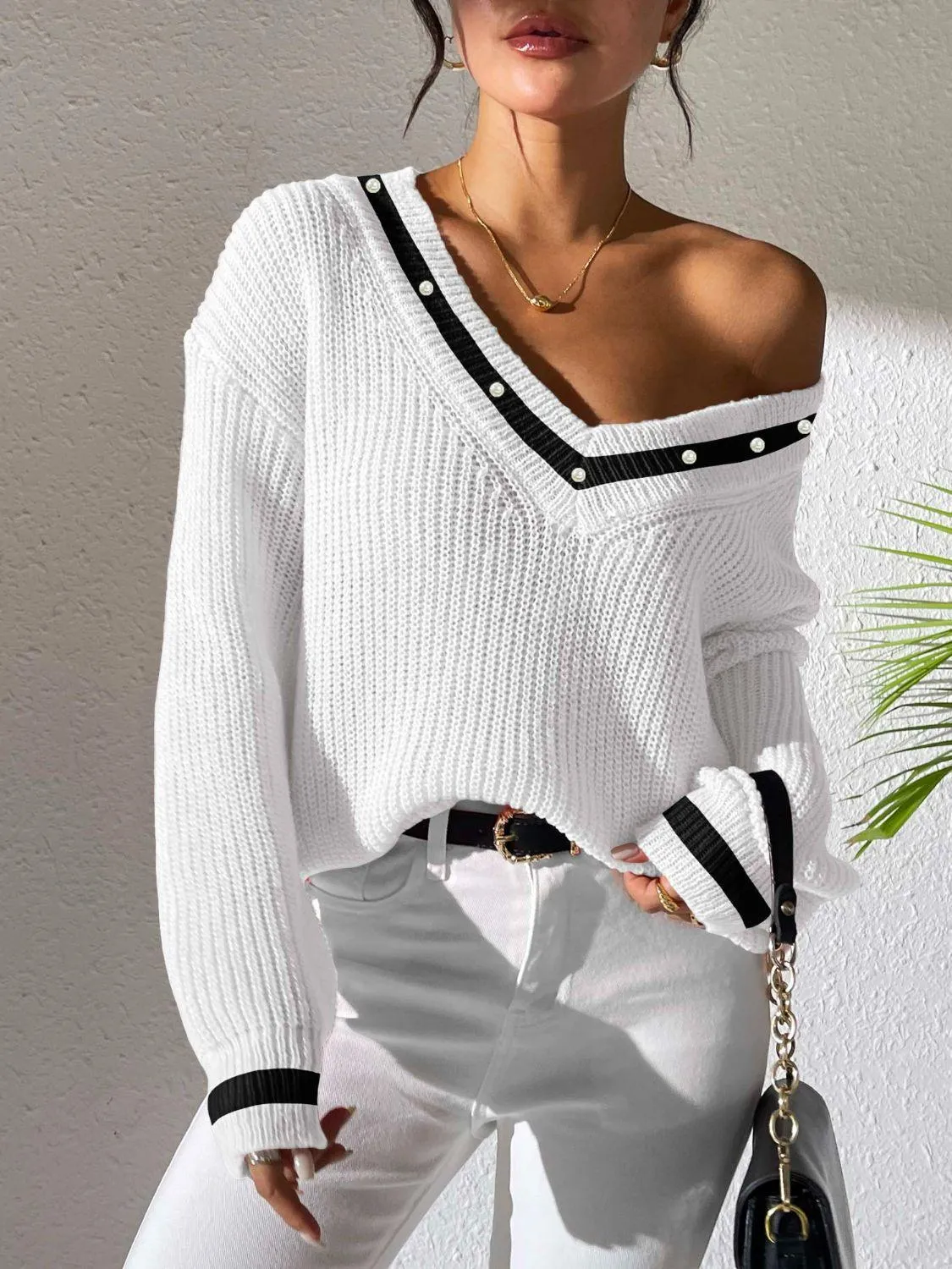 Sweater Beaded Contrast Trim V-Neck Long Sleeve Knitwear